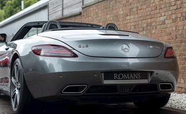 Mercedes-Benz SLS AMG Roadster 25