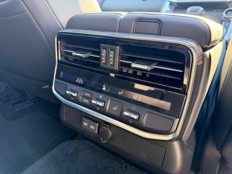 Toyota Land Cruiser 300 Series VX 3.3 V6 T Diesel 7 Seats 37