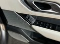 Land Rover Range Rover Velar R-DYNAMIC HSE 23