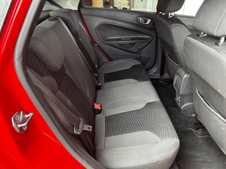 Ford Fiesta 1.0T Eco Boost Titanium Euro 5 S/S 5 Door 16