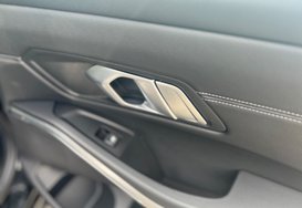 BMW 3 Series 318D SPORT 33