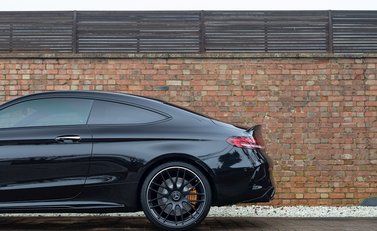 Mercedes-Benz C63 S Premium Plus 25