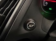 Ford Focus 2.0T EcoBoost ST-3 Euro 5 (s/s) 5dr 18