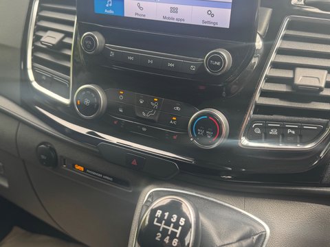 Ford Transit Custom 300 LIMITED DCIV ECOBLUE 9