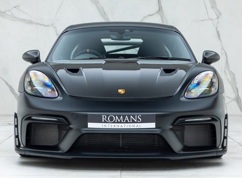 Porsche Cayman GT4 RS (718) 4