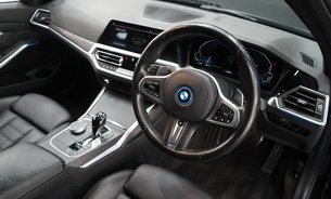 BMW 3 Series 330E M SPORT TOW BAR FBMWSH Rev Camera Heated Steering Wheel 1 Owner VATQ 2