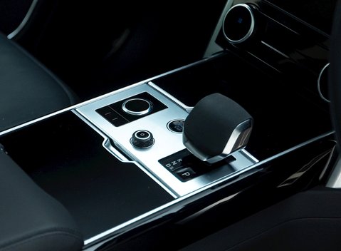 Land Rover Range Rover D350 SE 19