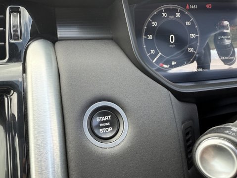 Land Rover Discovery SDV6 HSE 38
