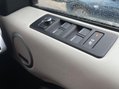 Land Rover Discovery 3.0 TD V6 HSE Luxury Auto 4WD Euro 6 (s/s) 5dr 51