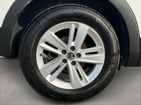 Vauxhall Grandland 1.2 Turbo Design 5dr 13