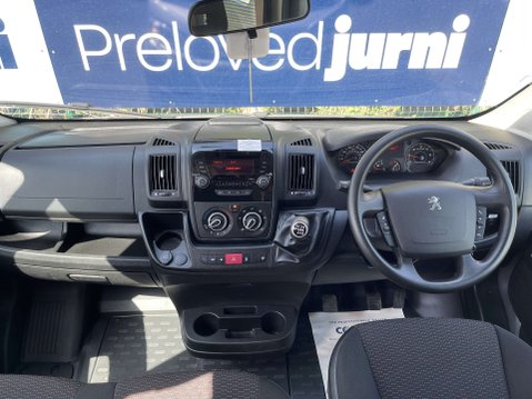 Peugeot Boxer 2.2 435 17seat Non-D1 accessible minibus CanDrive with A/C and Cruise. L3 H 5