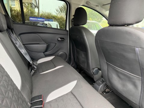 Dacia Sandero Stepway 1.5 dCi Laureate Euro 5 5dr 23