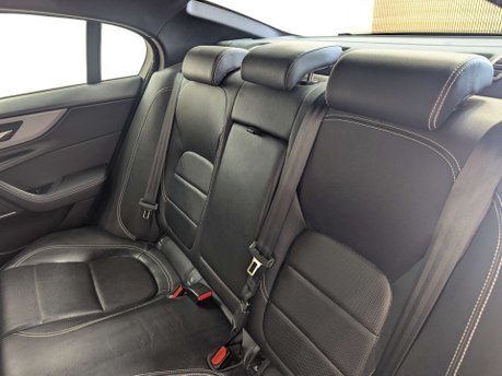 Jaguar XE 2.0 XE R-Dynamic S D Auto 4dr 41