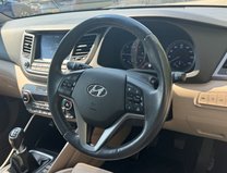 Hyundai TUCSON 2.0 CRDi Premium SE SUV 5dr Diesel Manual 4WD Euro 6 (136 ps) 12