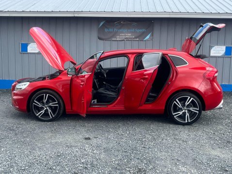 Volvo V40 2.0 D2 R-Design Pro Euro 6 (s/s) 5dr 3
