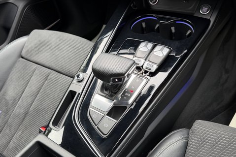 Audi A4 AVANT TDI S LINE BLACK EDITION -B&O - VIRTUAL COCKPIT -REVERSE CAMERA  10
