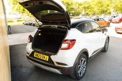 Renault Captur TECHNO E-TECH 41