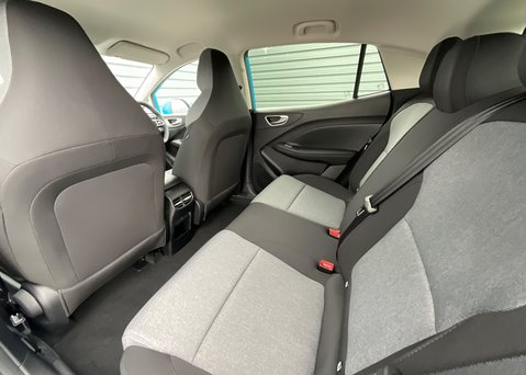 MG MG4 EV URBAN 53.9kWh PREMIUM LONG RANGE 16