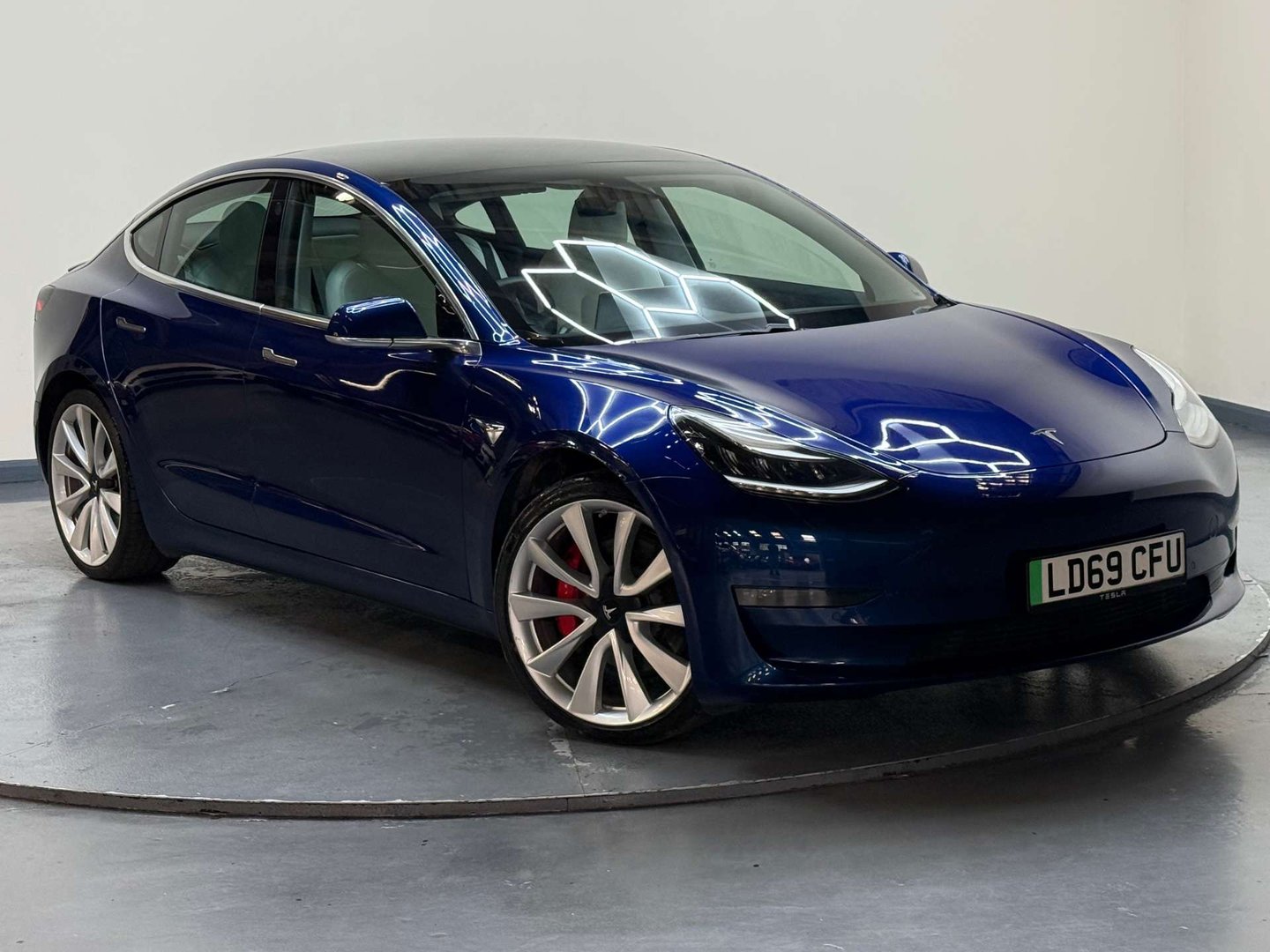 2019 TESLA MODEL 3