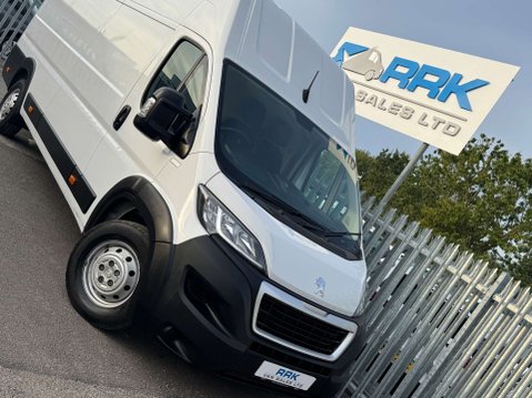 Peugeot Boxer 2.2 BlueHDi 435 Professional Premium + Panel Van 5dr Diesel Manual L4 H3 Eu 38