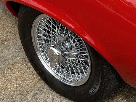 Jaguar E-Type 2+2 37