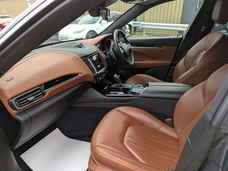 Maserati Levante 3.0 Levante D V6 Auto 4WD 5dr 23