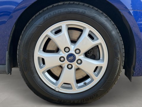 Ford Tourneo Connect 1.5 TDCi 120 Titanium 5dr 12