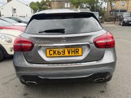 Mercedes-Benz GLA GLA 180 URBAN EDITION 7