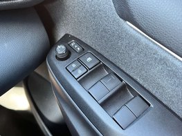 Toyota Yaris 1.5 Yaris Dynamic HEV CVT 5dr 63