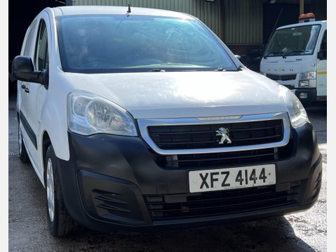 Peugeot Partner 1.6 eHDi 750 SE Panel Van 4dr Diesel Manual L2 (s/s) (128 g/km, 90 bhp) 4