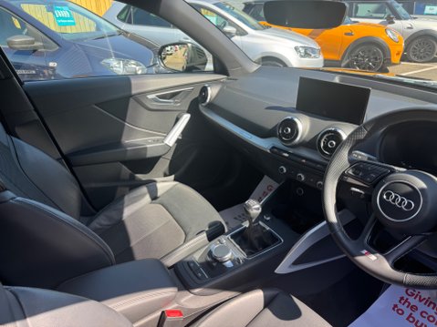 Audi Q2 TFSI S LINE 37