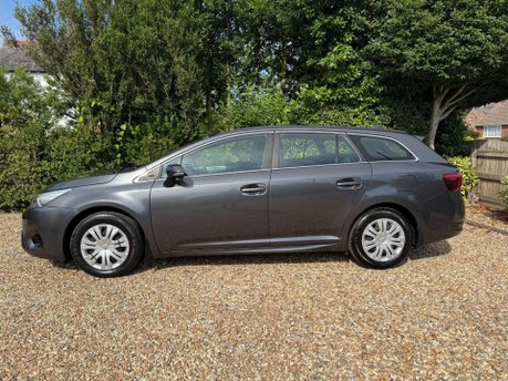 Toyota Avensis 1.6 D-4D Active Touring Sports Euro 6 (s/s) 5dr 3