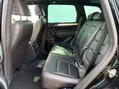 Volkswagen Touareg 3.0 Touareg V6 R-Line TDI BlueMotion Technology Auto 4WD 5dr 43