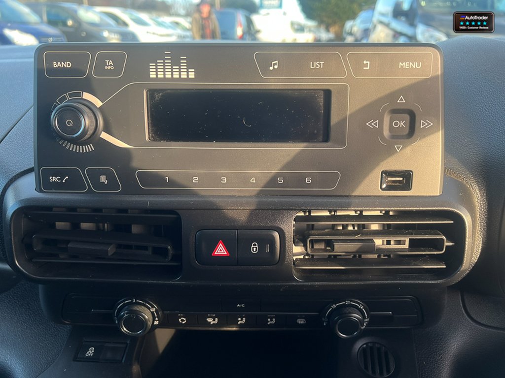 2020 Vauxhall ComboSWB L1H1 Low Roof Sportive 2300 Air Con Sensors EURO 6 NO VAT — thumbnail 37 of 51