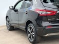 Nissan Qashqai 1.3 Qashqai N-Connecta DiG-T 5dr 42