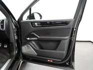 Porsche Cayenne 4.0T V8 GPF Turbo SUV 5dr Petrol TiptronicS 4WD Euro 6 (s/s) (550 ps) 10