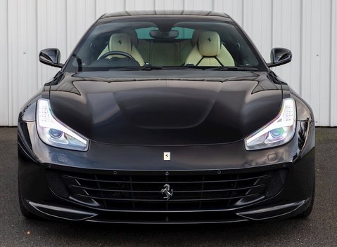 Ferrari GTC4 Lusso 4