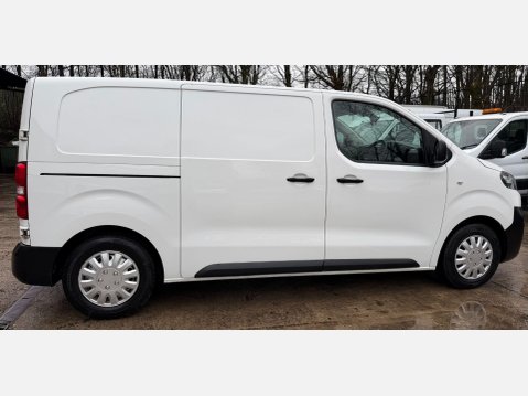 Citroen Dispatch 1.5 BlueHDi 1000 Enterprise Pro M FWD 2 Euro 6 (s/s) 6dr 9