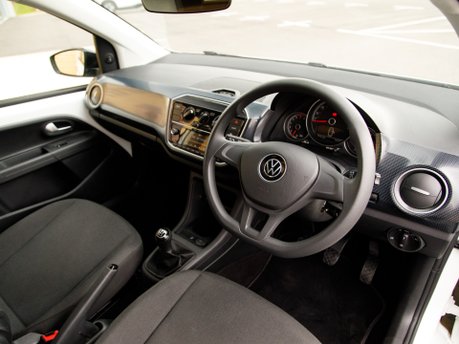 Volkswagen Up BLACK EDITION
