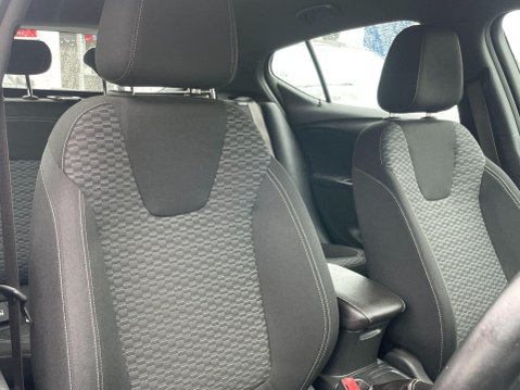 Vauxhall Astra 1.0i Turbo ecoFLEX SRi Nav Euro 6 (s/s) 5dr 21