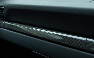 Porsche 911 GT3 Touring (991.2) 21