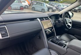 Land Rover Discovery 3.0 D300 MHEV HSE Auto 4WD COMMERCIAL 29