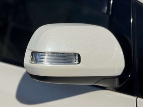 Toyota Vellfire GOLDEN EYES II V6 35