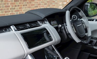 Land Rover Range Rover Sport 5.0 SVR 17