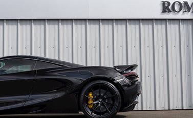 McLaren 720S Peformance 29