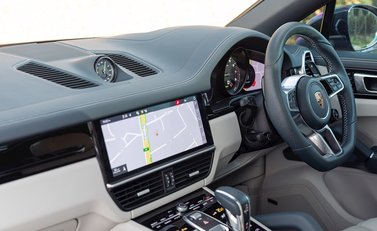 Porsche Cayenne E-Hybrid Coupé 16