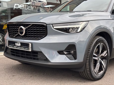Volvo XC40 2.0 B3 MHEV Plus Dark SUV 5dr Petrol Hybrid DCT Auto Euro 6 (s/s) (163 ps) 9