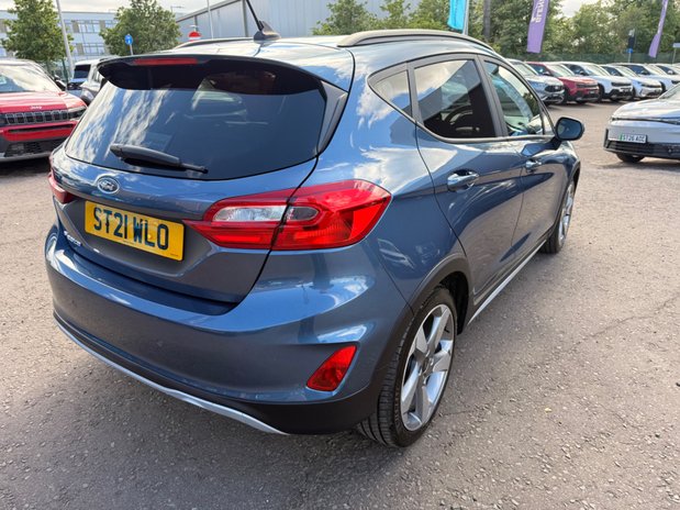 Ford Fiesta ACTIVE EDITION 8