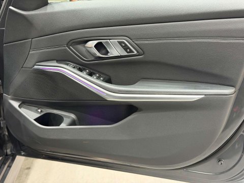 BMW 3 Series 2.0 330e 12kWh M Sport Saloon 4dr Petrol Plug-in Hybrid Auto Euro 6 (s/s) ( 47