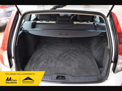 Volvo V50 2.0 V50 R-Design Edition D3 5dr 32
